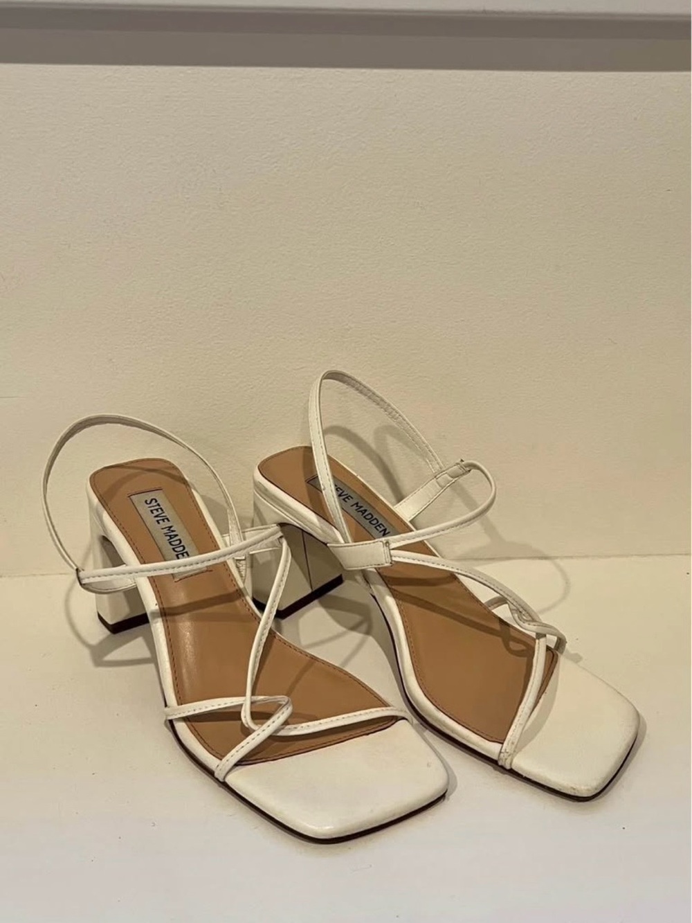 Steve Madden Size 6 White Leather Heels